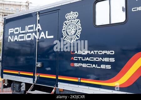 La Coruna, Espagne; 23 septembre 2022: La Coruna, Espagne; 23 septembre 2022: Policia Nacional Labotatorio Actuaciones Especiales camion de espagnol Natio Banque D'Images