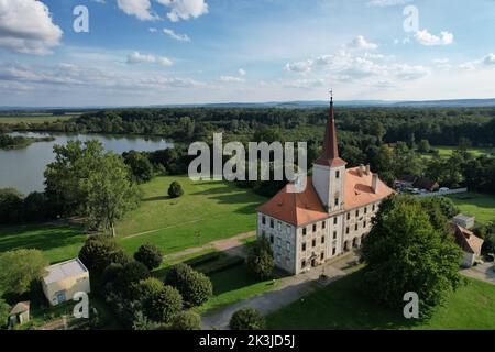 Chromyne, république tchèque - château Renaissance Chromyne, région de Moravie, république tchèque, Europe, vue panoramique aérienne Banque D'Images