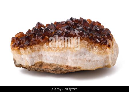 Pierre de quartz citrine isolée sur fond blanc Banque D'Images