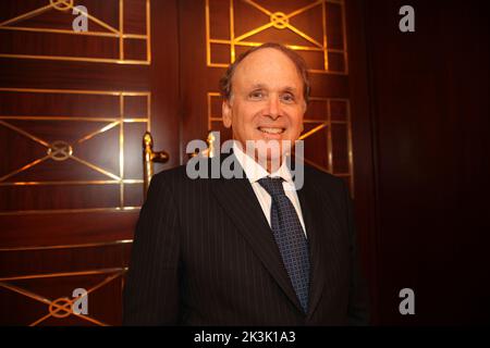 Dr Daniel Yergin, économiste américain, érudit et écrivain, lauréat du prix Pulitzer, co-fondateur de CERA Consultancy, Auteur du Prix, The Quest et autres Banque D'Images