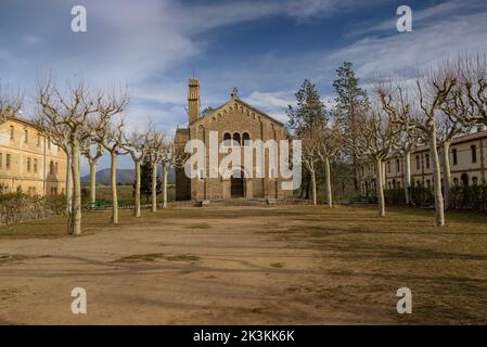 L'église et la place de la Puríssima dans la ville de la société de textile Cal Vidal (Puig-reig, Berguedà, Barcelone, Catalogne, Espagne) Banque D'Images