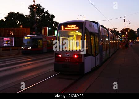 Wien, Straßenbahn, Verkehr, Die Wiener Linien betreiben das größte Verkehrsnetz Österreichs. Banque D'Images