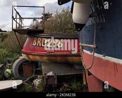 Bateaux de pêche ramenée près de la cale à Stein, Waternish, île de Skye, Écosse. Banque D'Images