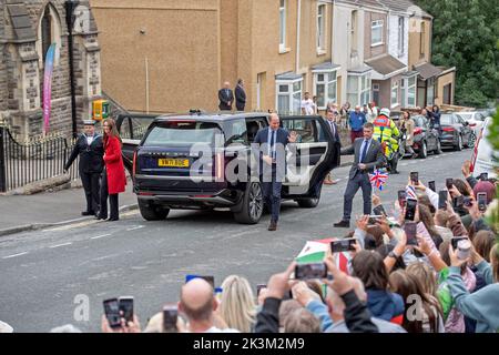 Swansea, Royaume-Uni. 27th septembre 2022. Le Prince William et Catherine Princess du pays de Galles lors de leur visite à Swansea cet après-midi. La paire royale a visité l'église St Thomas à Swansea qui soutient les gens dans la région et à travers Swansea. Credit: Phil Rees/Alamy Live News Banque D'Images