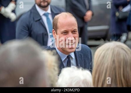 Swansea, Royaume-Uni. 27th septembre 2022. Le Prince William et Catherine Princess du pays de Galles lors de leur visite à Swansea cet après-midi. La paire royale a visité l'église St Thomas à Swansea qui soutient les gens dans la région et à travers Swansea. Credit: Phil Rees/Alamy Live News Banque D'Images