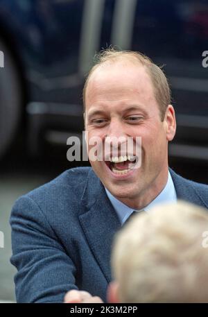 Swansea, Royaume-Uni. 27th septembre 2022. Le Prince William et Catherine Princess du pays de Galles lors de leur visite à Swansea cet après-midi. La paire royale a visité l'église St Thomas à Swansea qui soutient les gens dans la région et à travers Swansea. Credit: Phil Rees/Alamy Live News Banque D'Images