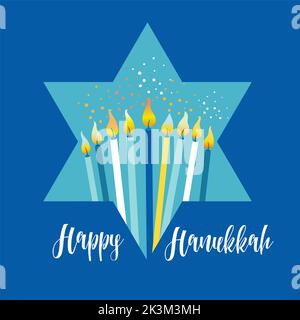 Fête juive Hanoukkah carte de voeux symboles traditionnels de Chanukah - bougies de menorah dans l'étoile David illustration sur bleu. Banque D'Images