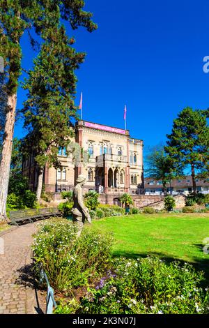 Extérieur du musée archéologique de Colombischlössle situé dans le manoir gothique de style Tudor datant du milieu du siècle 19th, le château de Colombi, Fribourg im Breisgau, en allemand Banque D'Images