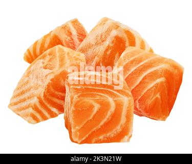 saumon cru, poisson isolé sur fond blanc, chemin d'écrêtage, pleine profondeur de champ Banque D'Images