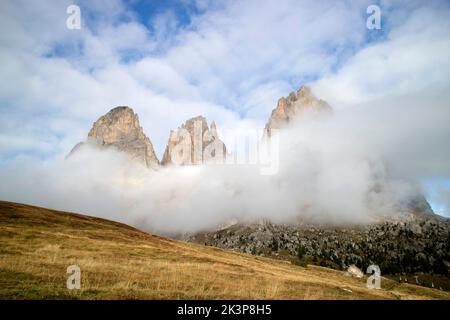 Documentation photographique des Dolomites du groupe Sasso Lungo Banque D'Images