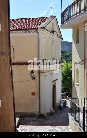 Camerota - Scorcio della Chiesa di San Nicola dai vicoli del borgo Banque D'Images