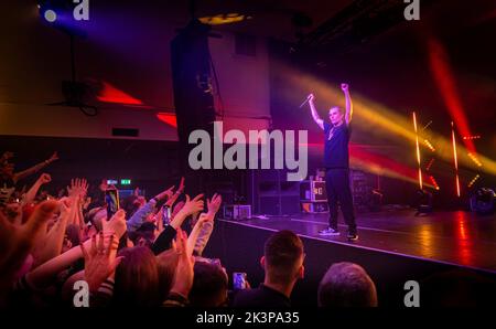 O2 Academy Edinburgh, Royaume-Uni. 27th septembre 2022. Ian Brown, avant-première de la Stone Rose, joue en solo à l'académie O2 d'Édimbourg. La foule d'Édimbourg a applaudi et a chanté son nom pendant et à la fin de l'ensemble pendant environ 90 minutes. Crédit photo : phil wilkinson/Alay Live News Banque D'Images