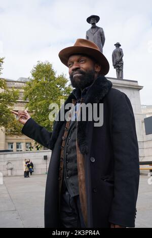 L'artiste Samson Kambalu dévoile son œuvre intitulée Antelope on the Fourth Plinth à Trafalgar Square, Londres. Date de la photo: Mercredi 28 septembre 2022. Banque D'Images
