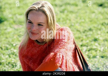 Kate Bosworth film: Bee Season (2005) personnages: Chali Directeur: Scott McGehee, David Siegel 03 septembre 2005 **AVERTISSEMENT** cette photographie est destinée à un usage éditorial seulement et est le droit d'auteur de 20 CENTURY FOX et/ou le photographe assigné par la Société de film ou de production et ne peut être reproduite que par des publications dans le cadre de la promotion du film ci-dessus. Un crédit obligatoire à 20 CENTURY FOX est requis. Le photographe doit également être crédité lorsqu'il est connu. Aucune utilisation commerciale ne peut être accordée sans l'autorisation écrite de la Société du film. Banque D'Images