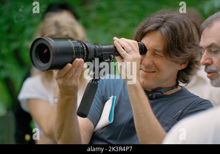 Cameron Crowe film: Elizabethtown (USA 2005) Directeur: Cameron Crowe 04 septembre 2005 **AVERTISSEMENT** cette photographie est destinée à un usage éditorial exclusif et est le droit d'auteur de PARAMOUNT et/ou du photographe assigné par la Société de film ou de production et ne peut être reproduite que par des publications en conjonction avec la promotion du film ci-dessus. Un crédit obligatoire pour PARAMOUNT est requis. Le photographe doit également être crédité lorsqu'il est connu. Aucune utilisation commerciale ne peut être accordée sans l'autorisation écrite de la Société du film. Banque D'Images