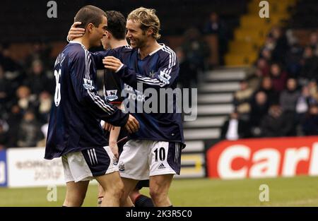 Kuno Becker & Alessandro Nivola film: But! (2005) personnages : Santiago Munez et Gavin Harris Directeur : Danny Cannon 08 septembre 2005 **AVERTISSEMENT** cette photographie est destinée à un usage éditorial exclusif et est protégée par les droits d'auteur de DISNEY et/ou du photographe attribué par la Société de film ou de production et ne peut être reproduite que par des publications dans le cadre de la promotion du film ci-dessus. Un crédit obligatoire pour DISNEY est requis. Le photographe doit également être crédité lorsqu'il est connu. Aucune utilisation commerciale ne peut être accordée sans l'autorisation écrite de la Société du film. Banque D'Images