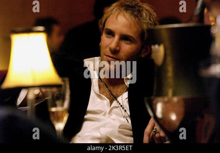 Alessandro Nivola film: But! (2005) personnages: Gavin Harris Directeur: Danny Cannon 08 septembre 2005 **AVERTISSEMENT** cette photographie est à usage éditorial seulement et est le copyright de DISNEY et/ou le photographe assigné par la Société de film ou de production et ne peut être reproduite que par des publications en conjonction avec la promotion du film ci-dessus. Un crédit obligatoire pour DISNEY est requis. Le photographe doit également être crédité lorsqu'il est connu. Aucune utilisation commerciale ne peut être accordée sans l'autorisation écrite de la Société du film. Banque D'Images