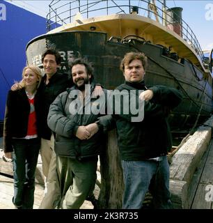 Naomi Watts, Adrien Brody, Peter Jackson & Jack Black film: King Kong 2005 Promotional & production Stills (USA/NZ/DE 2005) personnages: Ann Darrow,Jack Driscoll,Gunner & Carl Denham Directeur: Peter Jackson 05 décembre 2005 **AVERTISSEMENT** cette photographie est destinée à un usage éditorial exclusif et est le droit d'auteur d'UNIVERSAL et/ou du photographe attribué par la Société de film ou de production et ne peut être reproduite que par des publications en conjonction avec la promotion du film ci-dessus. Un crédit obligatoire pour UNIVERSEL est requis. Le photographe doit également être crédité lorsqu'il est connu. Aucune utilisation commerciale ne peut l'être Banque D'Images