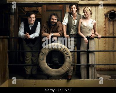 Jack Black, Peter Jackson, Naomi Watts & Adrien Brody film: King Kong 2005 Promotional & production Stills (USA/NZ/DE 2005) personnages: Carl Denham,Gunner,Ann Darrow & Jack Driscoll Directeur: Peter Jackson 05 décembre 2005 **AVERTISSEMENT** cette photographie est destinée à un usage éditorial exclusif et est le droit d'auteur d'UNIVERSAL et/ou du photographe attribué par la Société de film ou de production et ne peut être reproduite que par des publications en conjonction avec la promotion du film ci-dessus. Un crédit obligatoire pour UNIVERSEL est requis. Le photographe doit également être crédité lorsqu'il est connu. Aucune utilisation commerciale ne peut l'être Banque D'Images