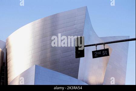 The Walt Disney concert Hall in Los Angeles film: Croquis de Frank Gehry (2005) Directeur: Sydney Pollack 10 septembre 2005 **AVERTISSEMENT** cette photographie est destinée à un usage éditorial exclusif et est protégée par les droits d'auteur des IMAGES SONY et/ou du photographe attribué par la société film ou production et ne peut être reproduite que par des publications dans le cadre de la promotion du film ci-dessus. Un crédit obligatoire pour SONY PICTURES est requis. Le photographe doit également être crédité lorsqu'il est connu. Aucune utilisation commerciale ne peut être accordée sans l'autorisation écrite de la Société du film. Banque D'Images