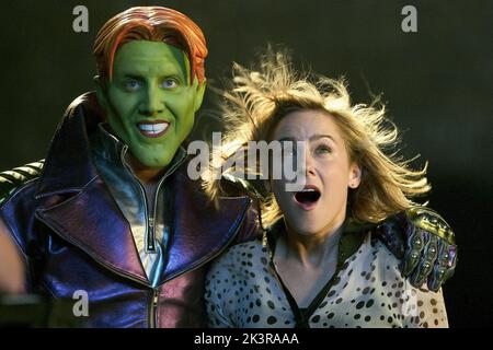 Jamie Kennedy & Traylor Howard film: Son of the Mask (2005) personnages: Tim Avery & Tonya Avery Directeur: Lawrence Guterman 18 février 2005 **AVERTISSEMENT** cette photographie est à usage éditorial exclusif et est le droit d'auteur d'UNE NOUVELLE LIGNE et/ou du photographe assigné par la Société de film ou de production et ne peut être reproduite que par des publications en conjonction avec la promotion du film ci-dessus. Un crédit obligatoire pour LA NOUVELLE LIGNE est requis. Le photographe doit également être crédité lorsqu'il est connu. Aucune utilisation commerciale ne peut être accordée sans l'autorisation écrite de la Société du film. Banque D'Images