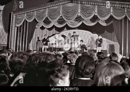 DAVE CLARK FIVE se présente au Tottenham Royal, Londres, en janvier 1964. Photo : Tony Gale Banque D'Images