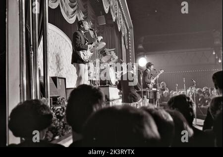 DAVE CLARK FIVE se présente au Tottenham Royal, Londres, en janvier 1964. Photo : Tony Gale Banque D'Images