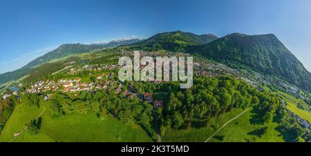 Soleil du soir sur Immenstadt dans l'Allgäu Banque D'Images