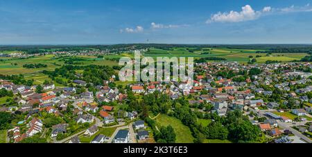 Vue aérienne d'Adelsried, un village près d'Augsbourg Banque D'Images