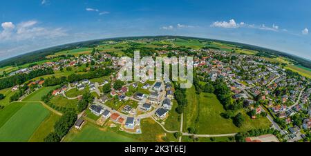 Vue aérienne d'Adelsried, un village près d'Augsbourg Banque D'Images