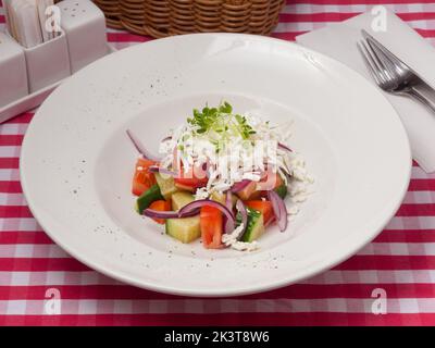 cuisine nationale de bulgarie salade shopsky savoureuse Banque D'Images