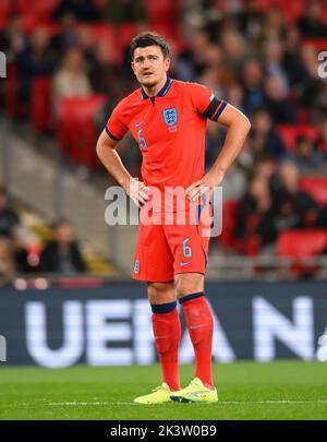 Harry Maguire, de l'Angleterre, semble abattu après avoir concédé une peine lors du match de l'UEFA Nations League contre l'Allemagne. Banque D'Images