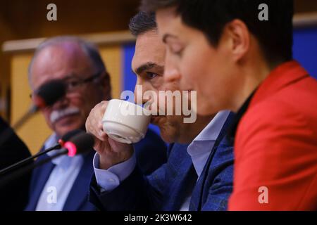 Bruxelles, Belgique. 28th septembre 2022. Les députés grecs et européens assistent à la célébration du centenaire de la naissance de Manolis Glezos au Parlement européen, à Bruxelles, sur 28 septembre 2022. Crédit: ALEXANDROS MICHAILIDIS/Alamy Live News Banque D'Images