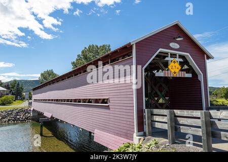 Pont Galipeault, Municipalité de Grande-Vallée, Gaspésie, Québec, Canada. Construit en 1923 sur la Grande-Vallée. Banque D'Images