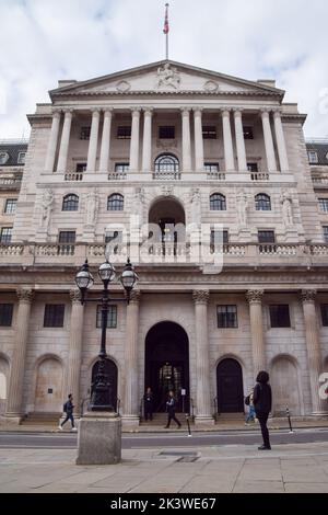 Londres, Royaume-Uni. 28th septembre 2022. Vue générale de la Banque d'Angleterre dans la ville de Londres, le quartier financier de la capitale. La Banque d'Angleterre a annoncé un programme d'achat d'obligations d'urgence de 65 milliards de livres pour calmer les marchés. (Image de crédit : © Vuk Valcic/SOPA Images via ZUMA Press Wire) Banque D'Images