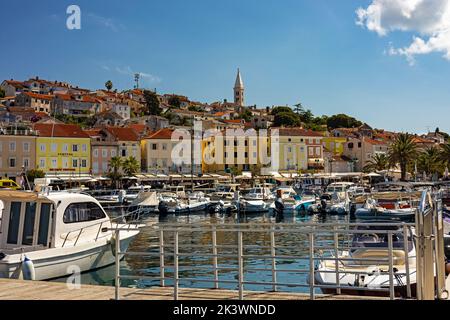 Port et ville de Mali Losinj en Croatie Banque D'Images