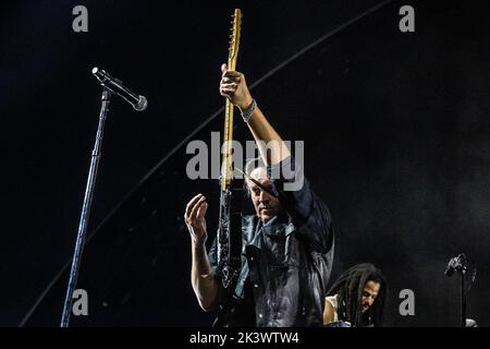 Amsterdam, pays-Bas. 28th septembre 2022. 2022-09-28 21:11:29 AMSTERDAM - le groupe indépendant canadien Arcade Fire avec le chanteur principal Win Butler pendant une performance dans le Ziggo Dome. Le concert fait partie de la TOURNÉE MONDIALE WE. ANP KIPPA PAUL BERGEN pays-bas - belgique sortie crédit: ANP/Alay Live News Banque D'Images