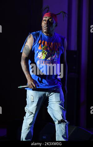 **PHOTO DE FICHIER** Coolio est décédé. BOCA RATON - 16 NOVEMBRE : Coolio se produit pendant le festival de musique Lotos à l'amphithéâtre Mizner Park à 16 novembre 2019, à Boca Raton, en Floride. Crédit : mpi04/MediaPunch Banque D'Images