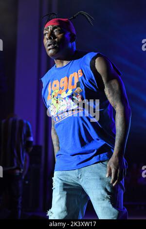 **PHOTO DE FICHIER** Coolio est décédé. BOCA RATON - 16 NOVEMBRE : Coolio se produit pendant le festival de musique Lotos à l'amphithéâtre Mizner Park à 16 novembre 2019, à Boca Raton, en Floride. Crédit : mpi04/MediaPunch Banque D'Images