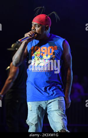 **PHOTO DE FICHIER** Coolio est décédé. BOCA RATON - 16 NOVEMBRE : Coolio se produit pendant le festival de musique Lotos à l'amphithéâtre Mizner Park à 16 novembre 2019, à Boca Raton, en Floride. Crédit : mpi04/MediaPunch Banque D'Images