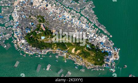 NINGDE, CHIAN - 24 SEPTEMBRE 2022 - vue aérienne de l'île de Zhujiang, un ancien village de Xiapu, dans la ville de Ningde, province de Fujian, Chine, 24 sept. 202 Banque D'Images