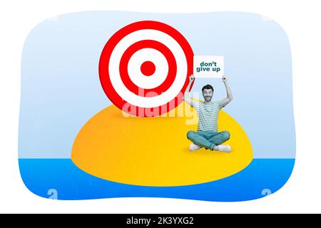 Portrait de collage créatif de type noir blanc effet s'asseoir tenir papier ne pas abandonner l'affiche grand tableau de fléchettes isolé sur fond de peinture Banque D'Images