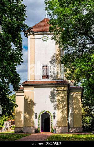 Dorfkirche, église du village évangélique. Le bâtiment baroque est un monument classé, Lübars, Reinickendorf, Berlin Banque D'Images