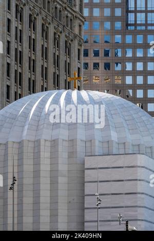 La nouvelle église orthodoxe grecque Saint-Nicolas conçue par l'architecte Santiago Calatrava, Manhattan, New York, Etats-Unis Banque D'Images