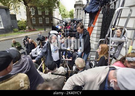 Membres des médias à Downing Street le jour où Liz Truss fait son premier discours en tant que Premier ministre. 6th septembre 2022. Banque D'Images