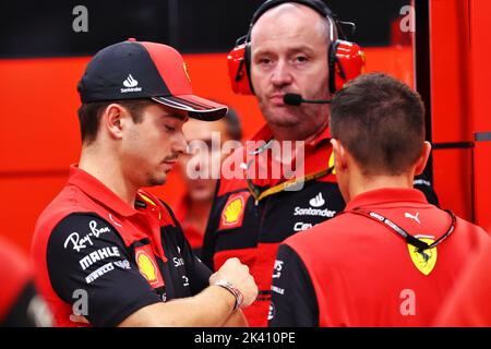 Singapour, Singapour. 29th septembre 2022. Charles Leclerc (mon) Ferrari. 29.09.2022. Championnat du monde Formula 1, Rd 17, Grand Prix de Singapour, circuit de Marina Bay Street, Singapour, jour de préparation. Le crédit photo devrait se lire: XPB/Alamy Live News. Banque D'Images