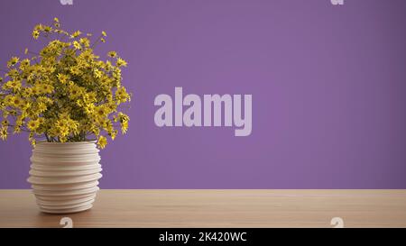 Table en bois ou étagère avec vase en poterie avec maritettes jaunes, fleurs sauvages, ornement, prairie, herbe, encore la vie, branche dans vase, fond violet Banque D'Images