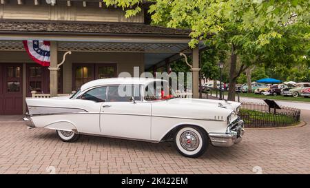 DEARBORN, MI/États-Unis - 15 JUIN 2019 : une voiture Bel Air 1957 de Chevrolet, le spectacle de voitures Henry Ford (THF) Motor Muster, à Greenfield Village, près de Detroit, Michigan Banque D'Images