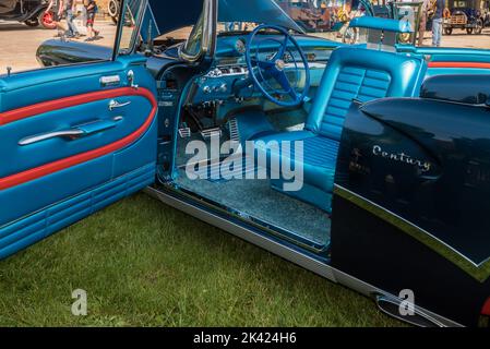 FLINT, MI/USA - 22 JUIN 2019 : gros plan d'une voiture Century X 1956 de Buick avec sièges pivotants, propriété du designer Bill Mitchell, voiture Sloan Museum Auto Fair Banque D'Images