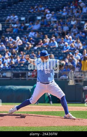 25 septembre 2022: Lanceur de Kansas City Max Castillo (60) lance un terrain pendant le match avec les Mariners de Seattle et les Royals de Kansas City qui se sont tenus au stade Kauffman dans le Missouri de kansas City David Seelig/Cal Sport Medi Banque D'Images